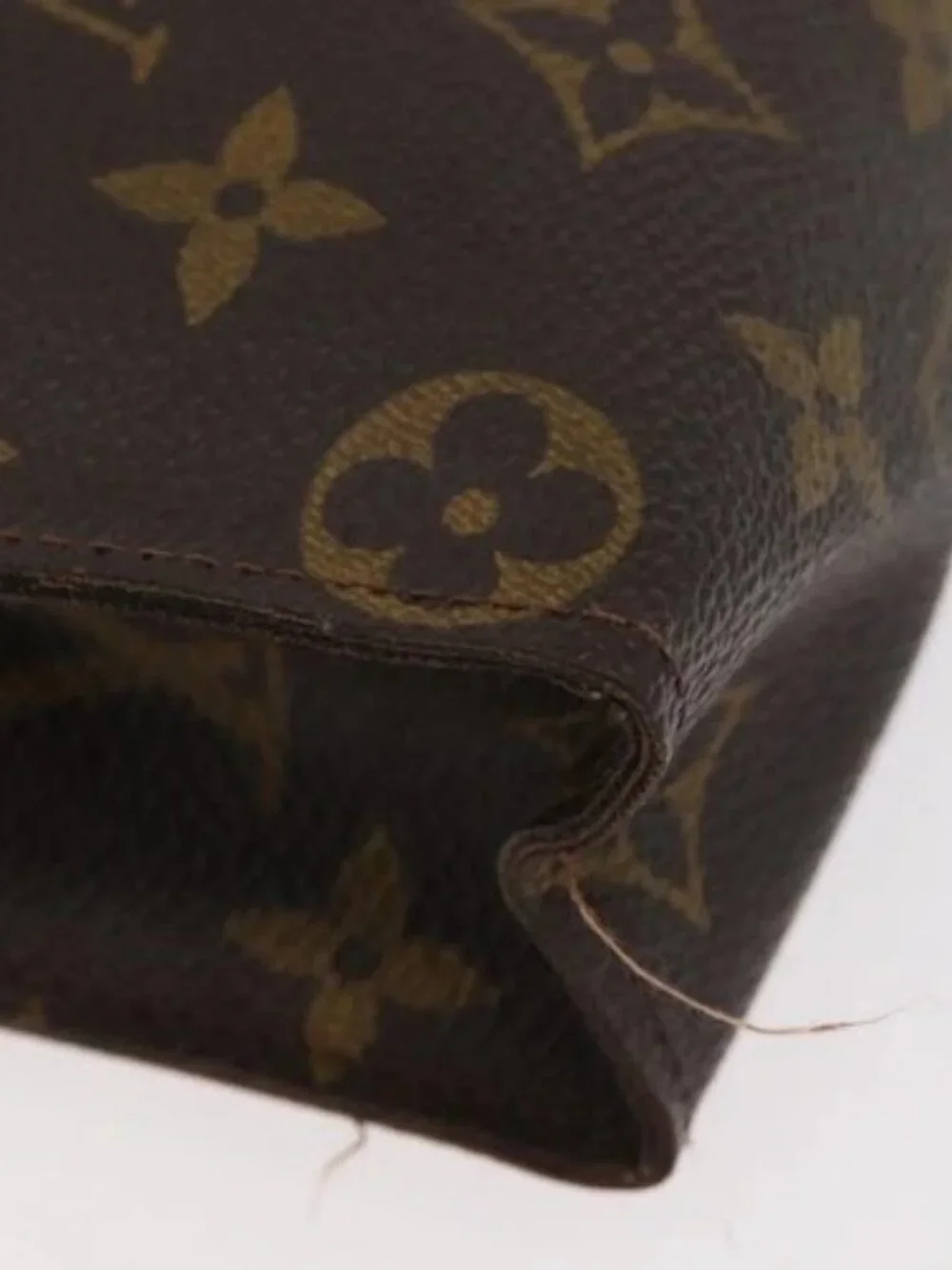 LOUIS VUITTON Monogram Poche Toilette 26 Pouch